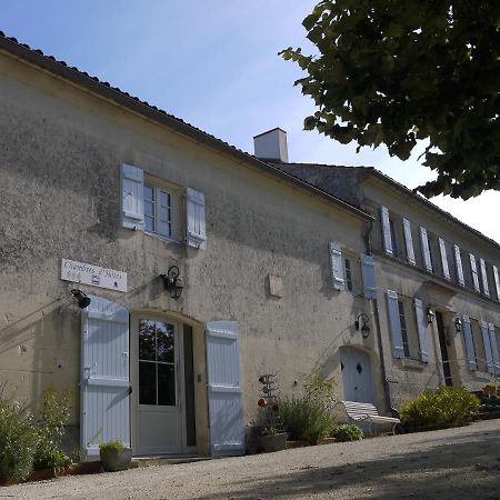 Chambres D'Hotes - Les Bujours Saint-Georges-des-Côteaux Esterno foto