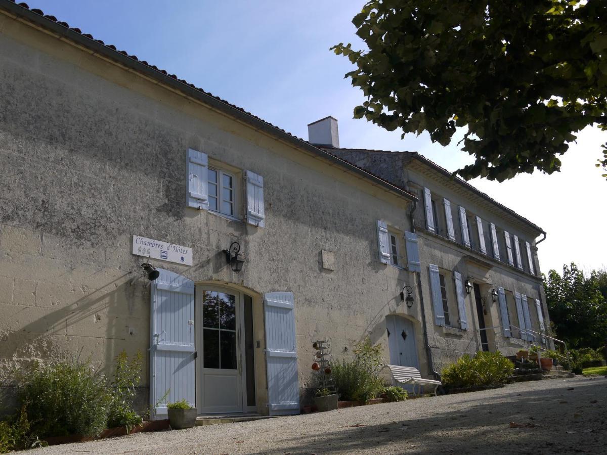 Chambres D'Hotes - Les Bujours Saint-Georges-des-Côteaux Esterno foto